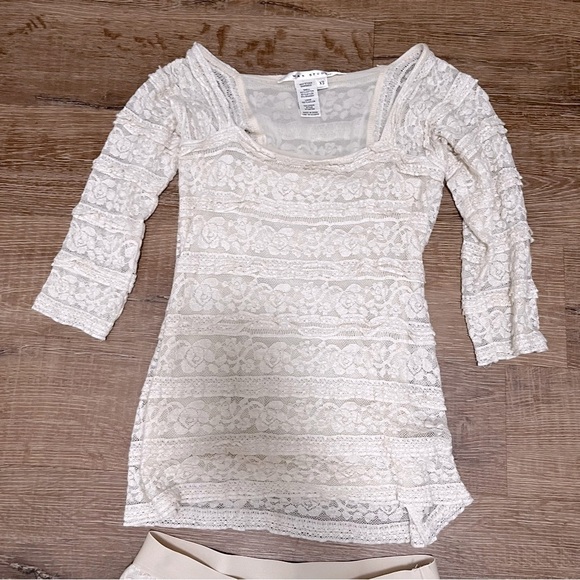 VINTAGE Max Studio Lacey Cream Blouse & Tiered Mini Skirt Set Size XS - Picture 2 of 14